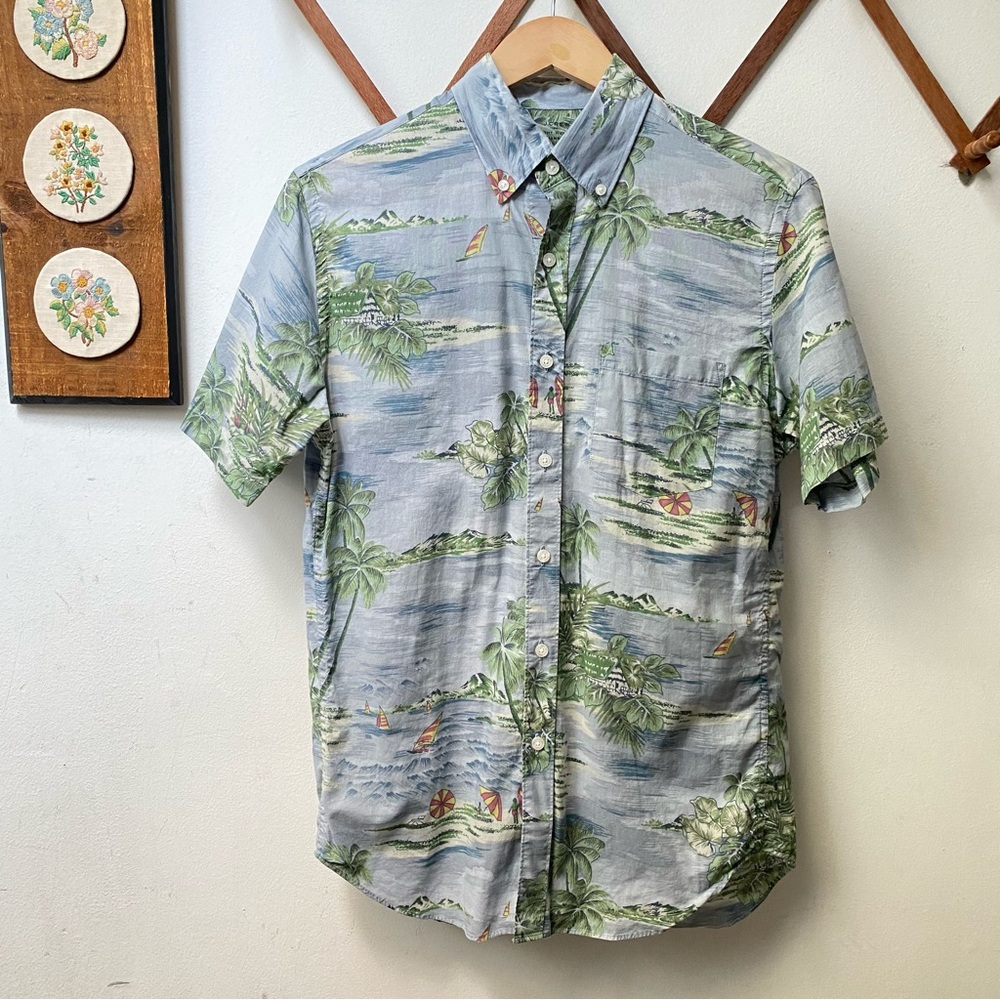 J Crew Light Weight Chambray Tropical Beach Hawaiian Shirt